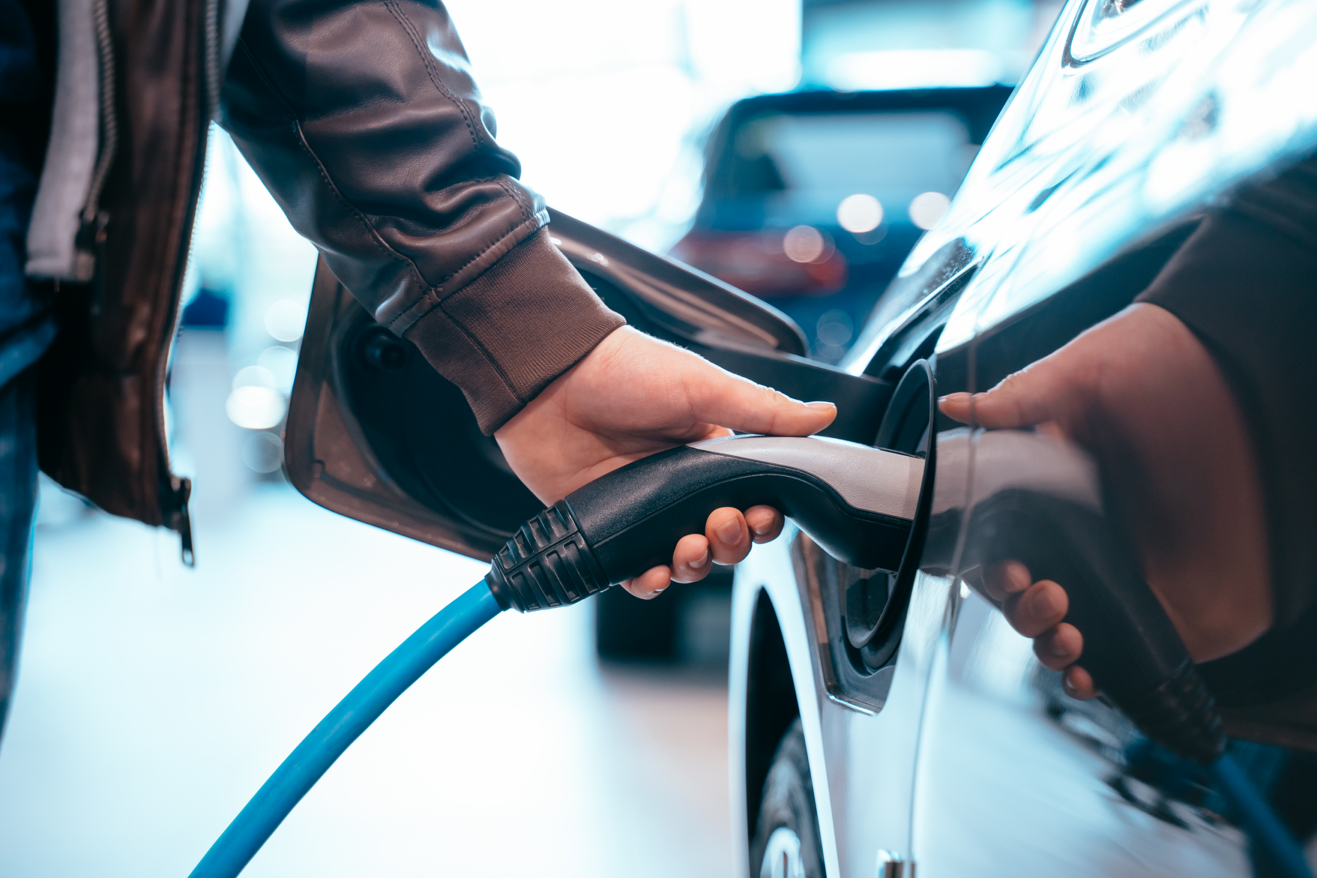 Borne de recharge pour véhicule électrique avec choix entre puissance 7,4 kW et 22 kW